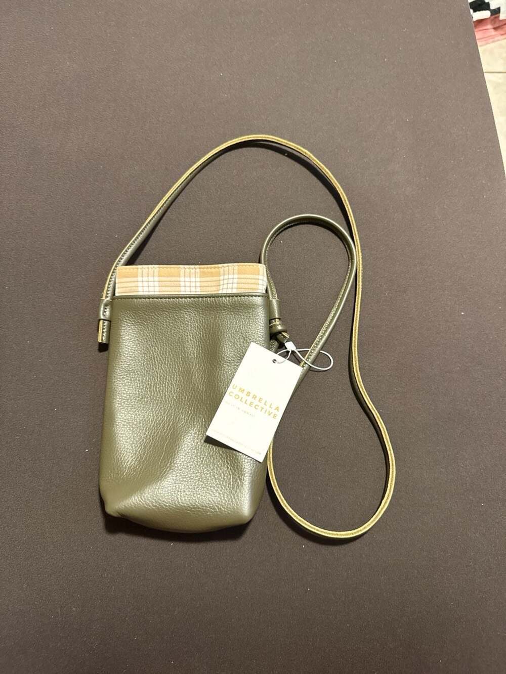 Umbrella Collective Small Flat Leather Crossbody Bag - Moss Green